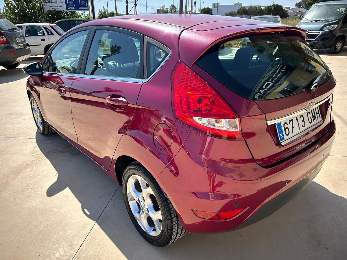 FORD FIESTA TITANIUM 1.4 AUTO SPANISH LHD IN SPAIN 66000 MILES SUPERB 2009